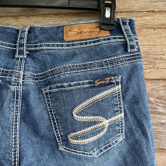 Seven7 Slightly Distressed Faded Jeans 4 - Picture 4 of 8